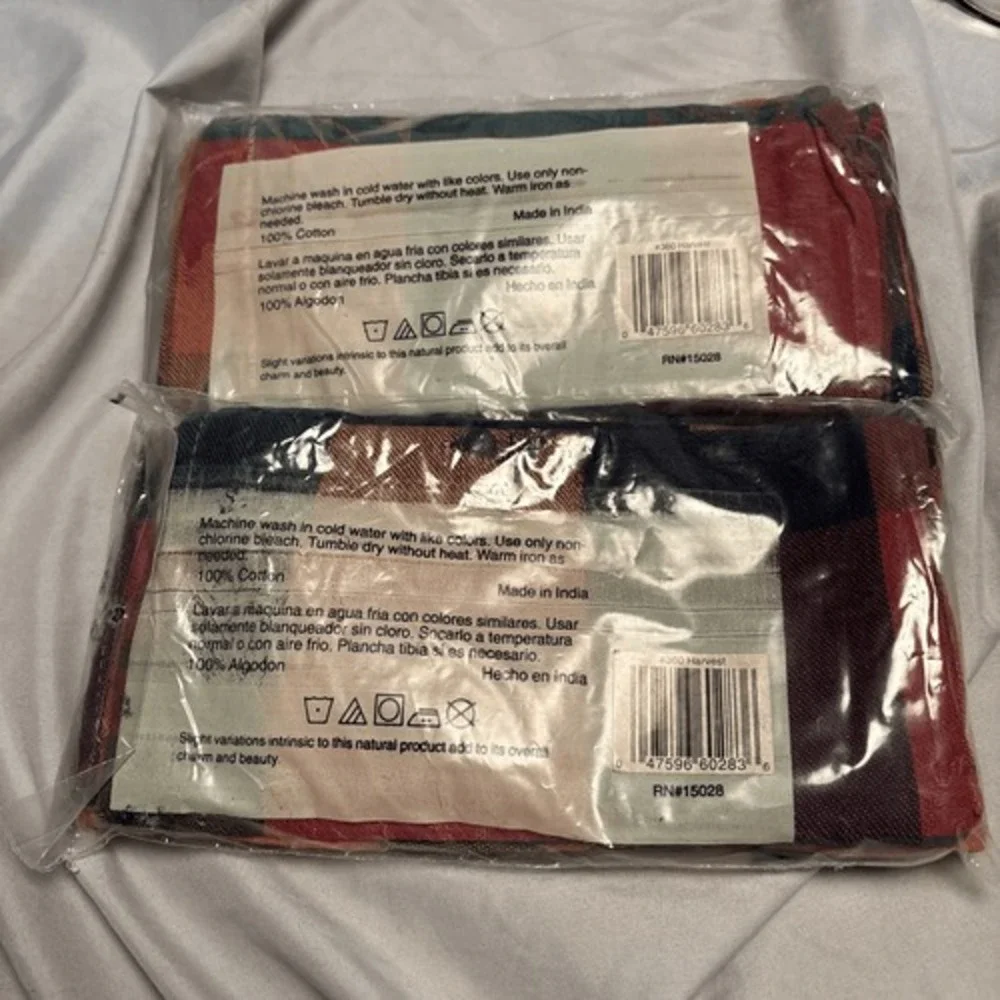 Set‎ of 3 Harvest of Leaves Cloth Fall Napkins - New! Total Napkins 6